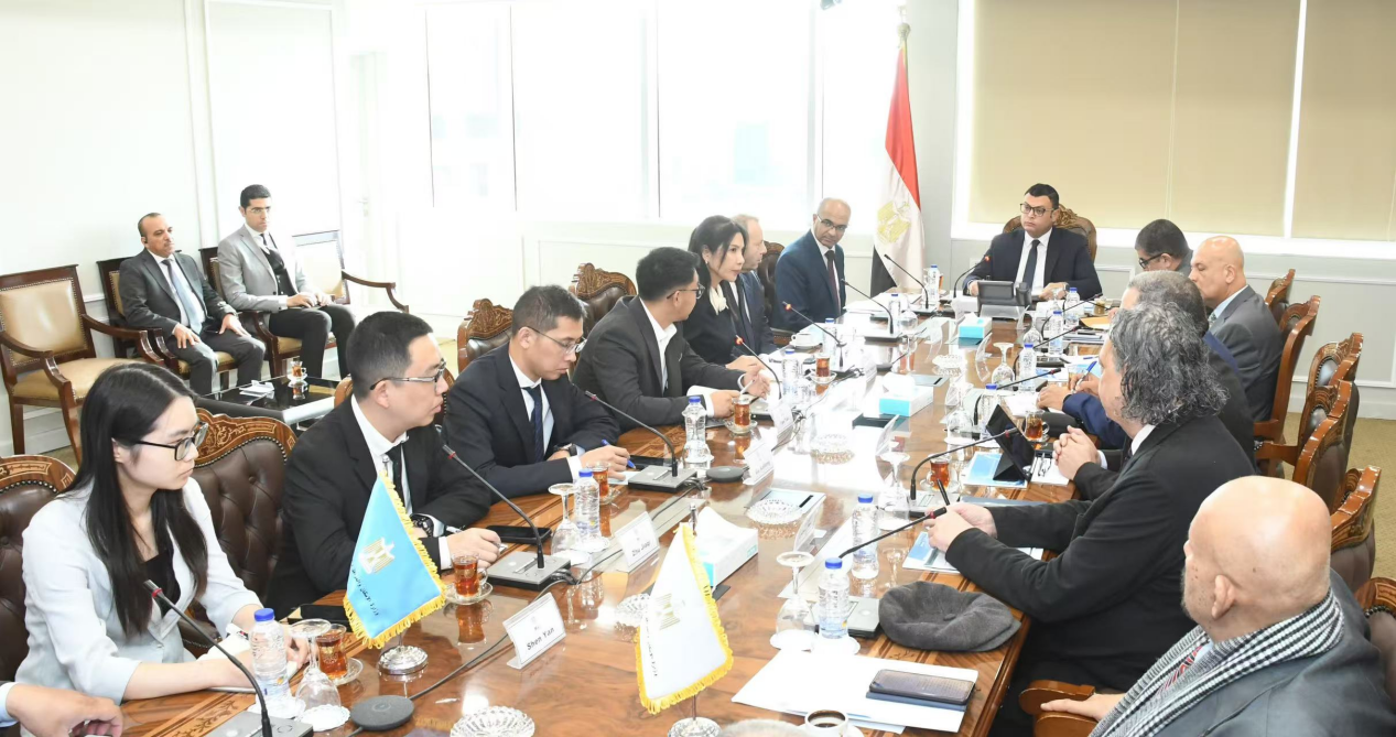 <strong>Kong Qingyun Met Egypts Minister</strong>